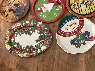 6 Holiday Trays