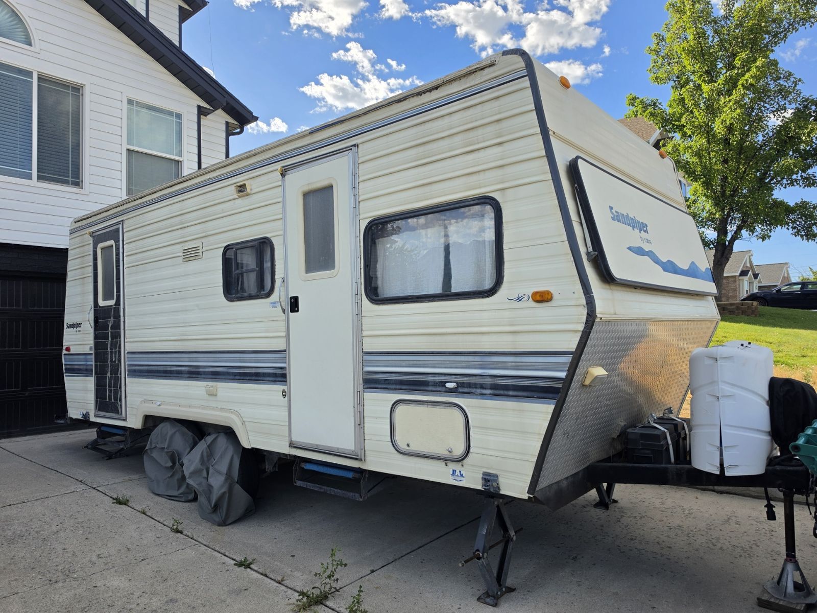 ** Fantastic Starter Trailer ** 1994 Sandpiper by Cobra Bumper Pull Travel Trailer – Solid, Affordable Camper