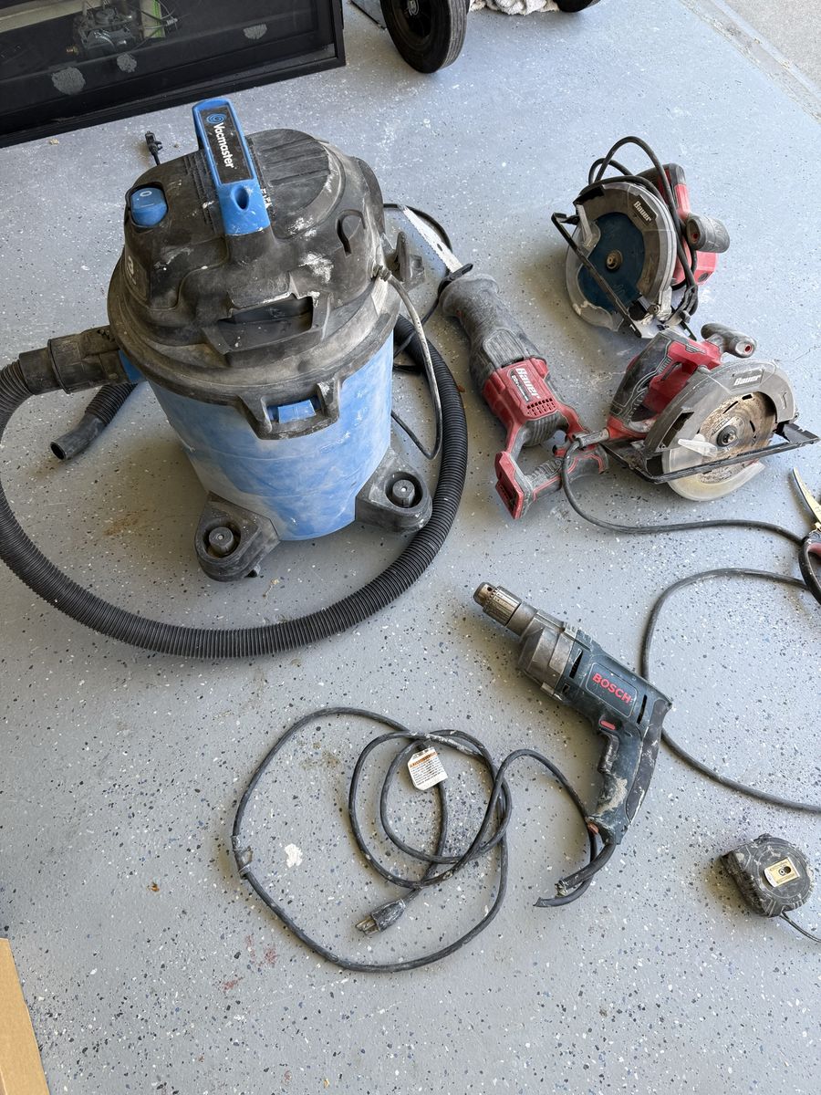 Power Tool Bundle: Vacmaster Wet/Dry Vac, Bauer Circular Saws & Reciprocating Saw, Bosch Drill