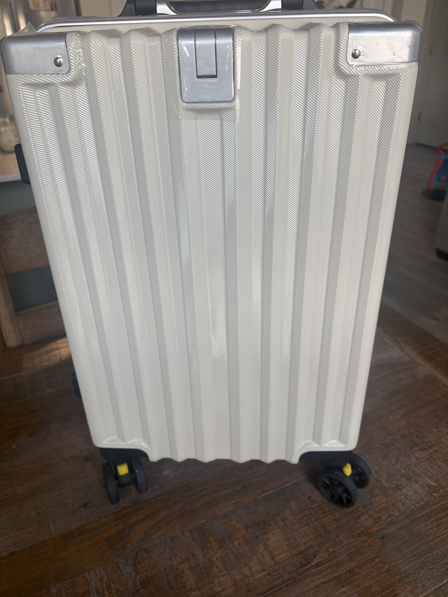 Carry-on Luggage Aluminum Frame With Wheels