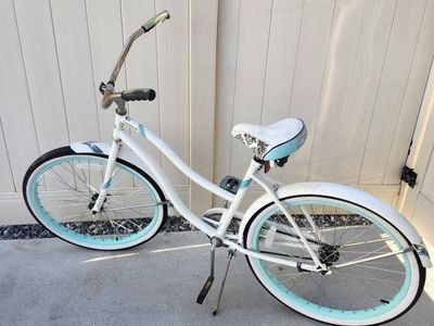 Huffy Womens Cranbrook Cruiser BIKE - used