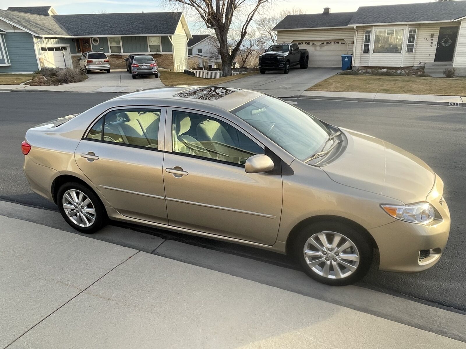 2010 TOYOTA COROLLA LE