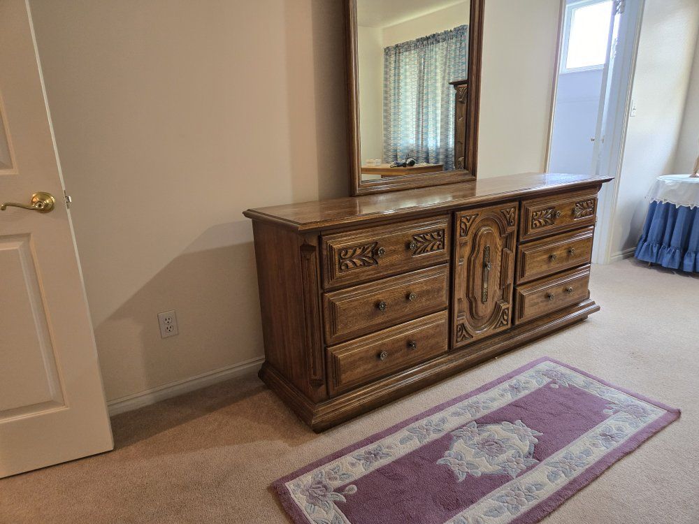 Bedroom set
