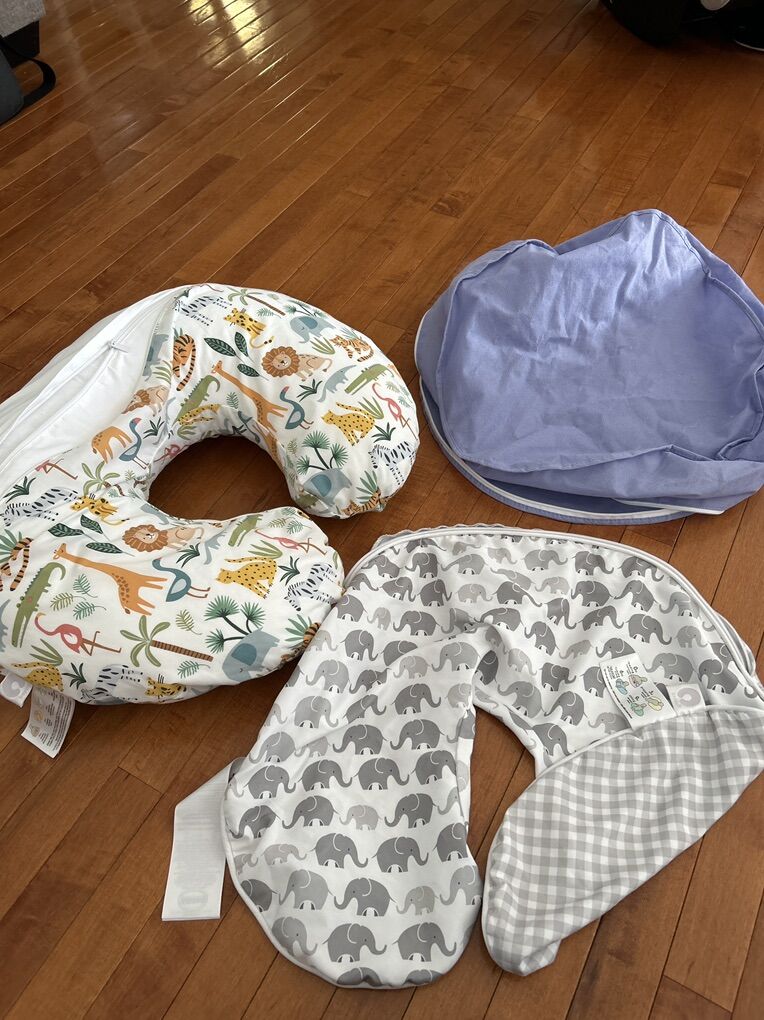 Boppy Pillow, 2 Covers, 1 Protective Cover, + Bag