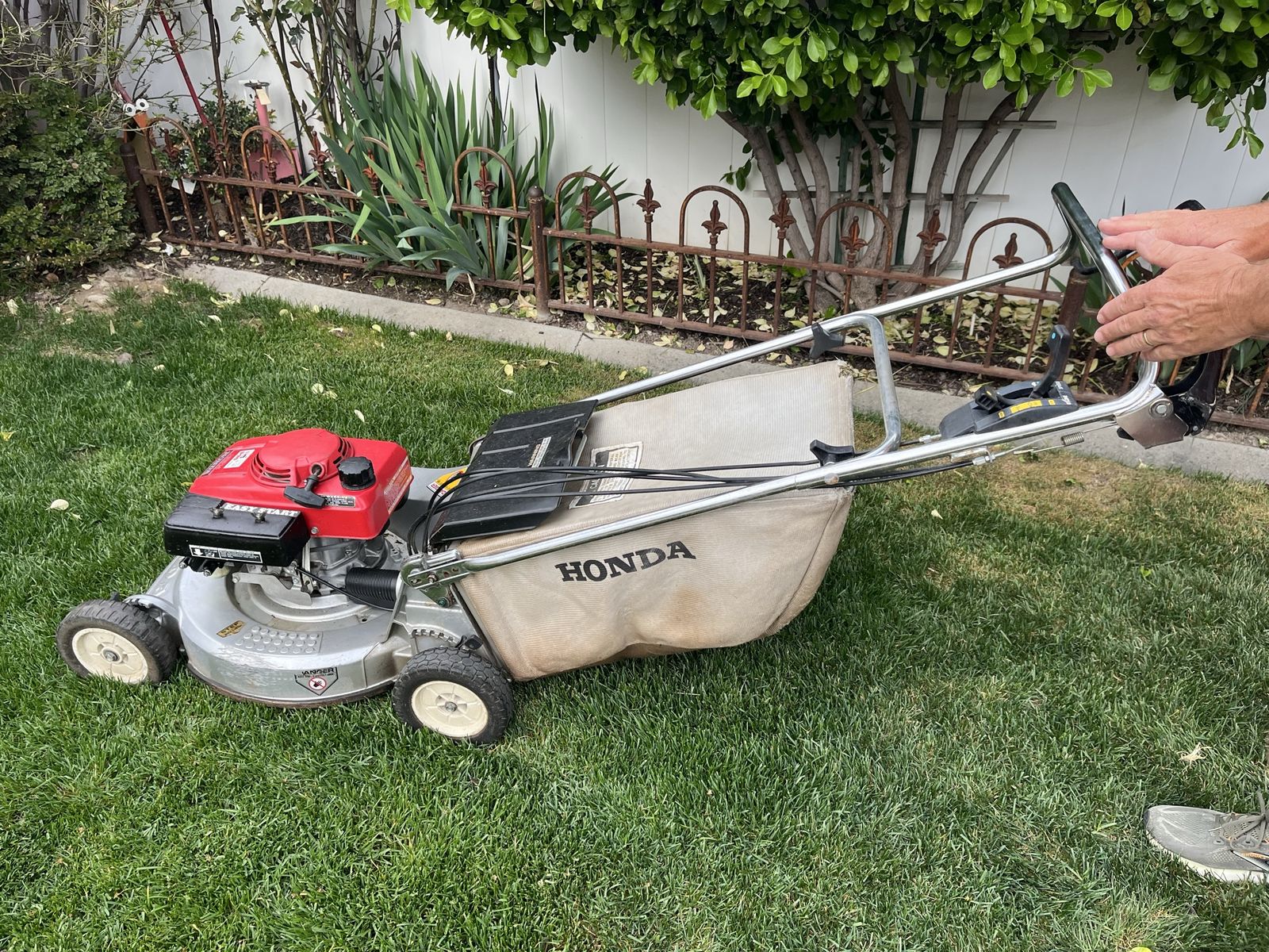 Honda Self Propelled Metal Deck Lawnmower