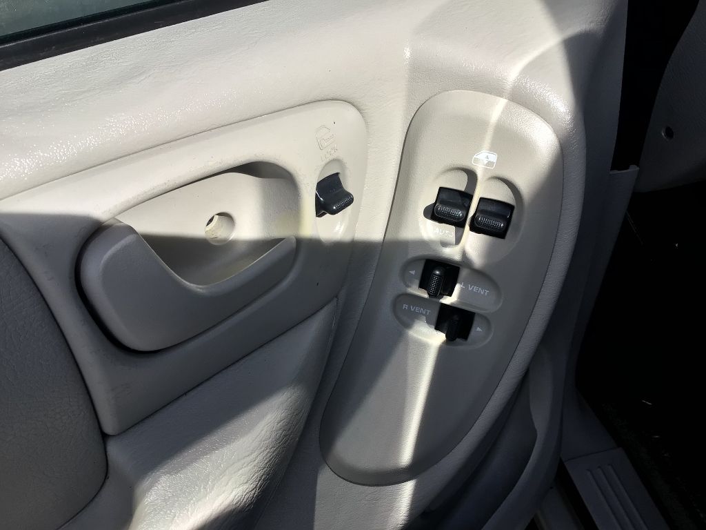 2005 DODGE GRAND CARAVAN SXT