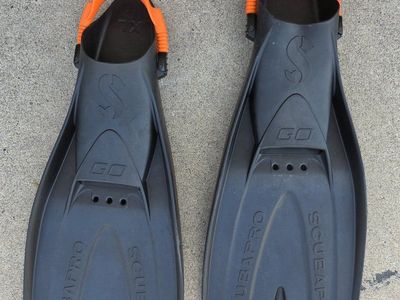 Scubapro Go Travel Fins XL Black/Orange Adjustable Bungee Straps for Snorkeling/Diving