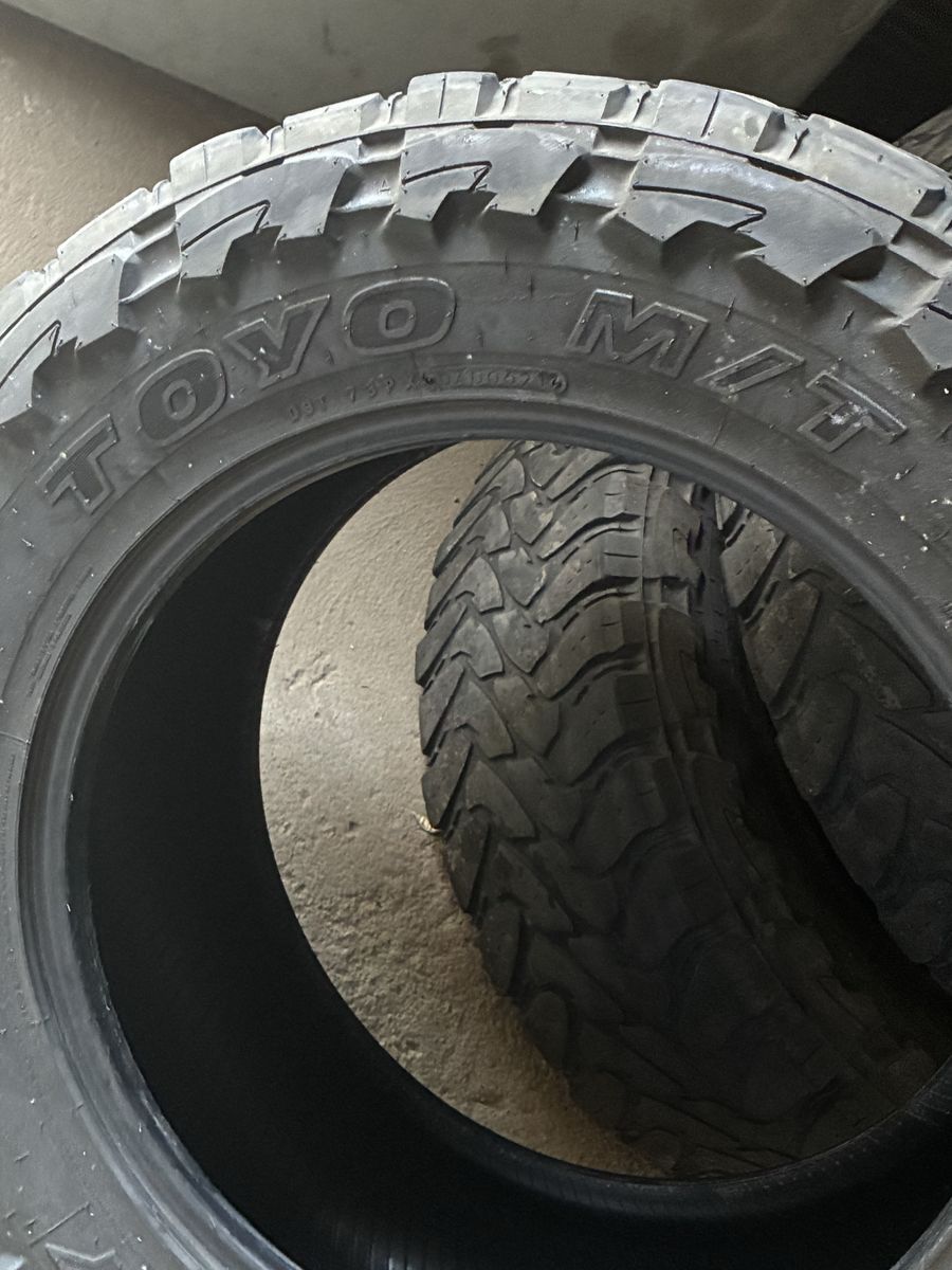 35X12.50R20 Toyo MT