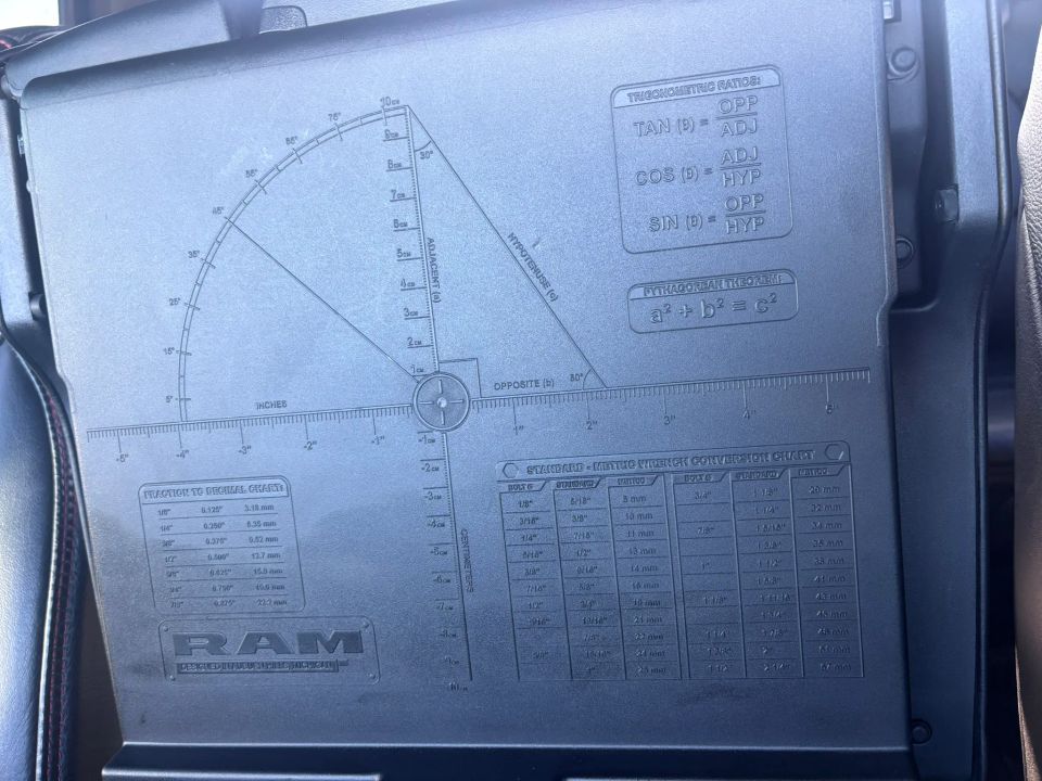 Main image 28