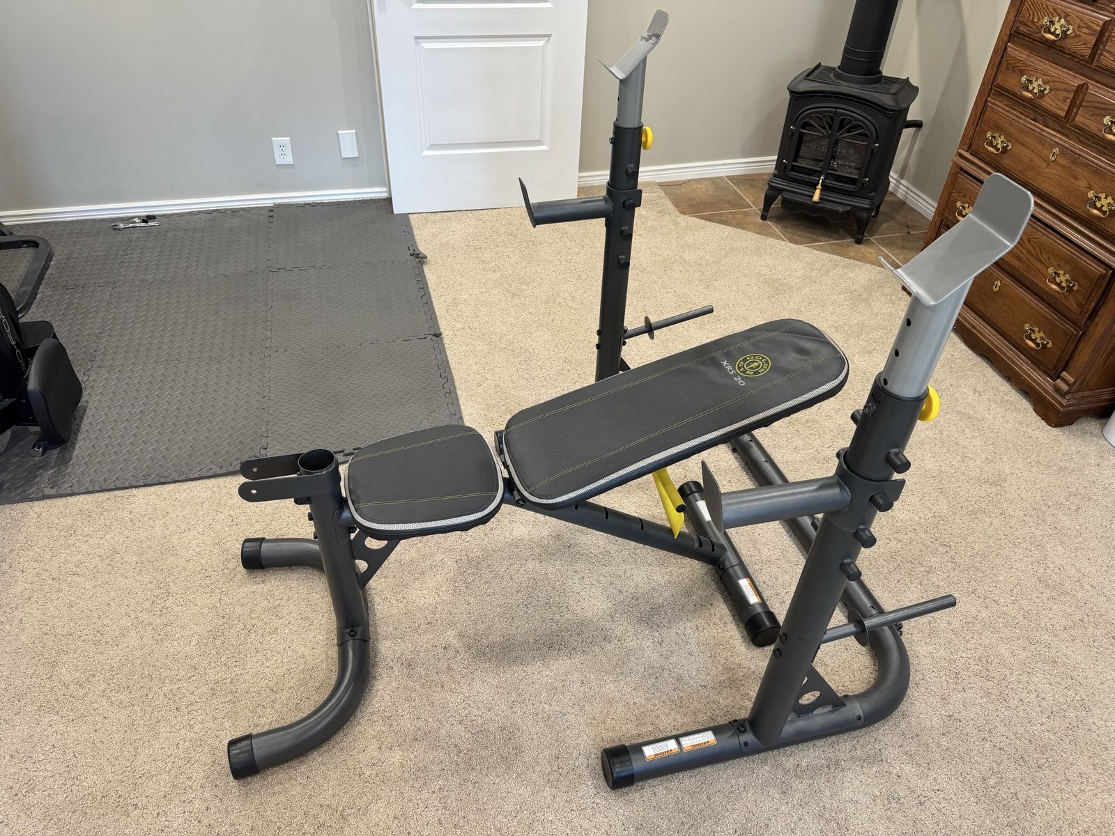 Golds XRS 20 Weight Bench Set