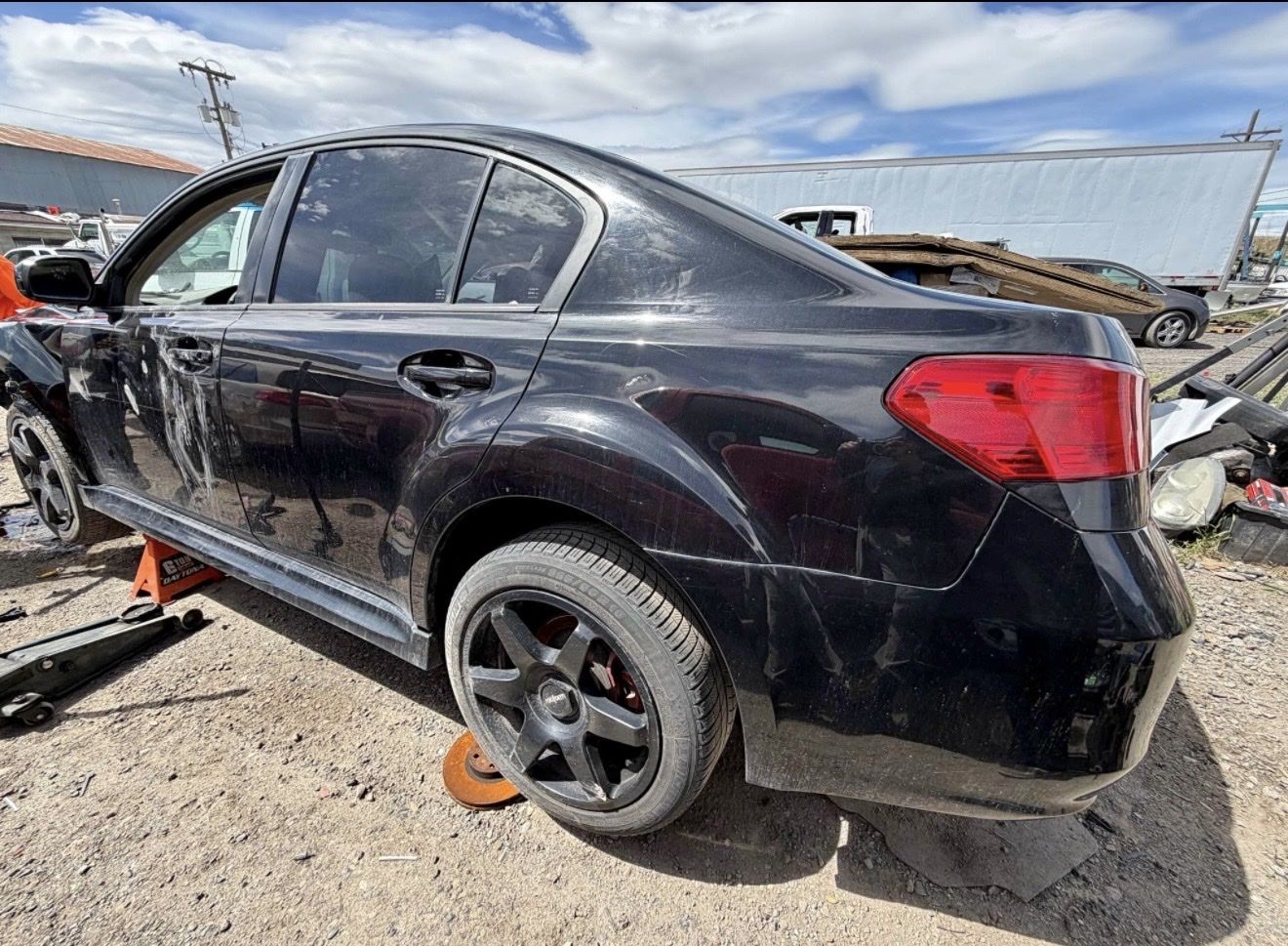 Subaru legacy 2.5T for parts MT