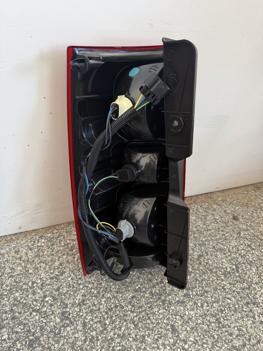 Main image 3