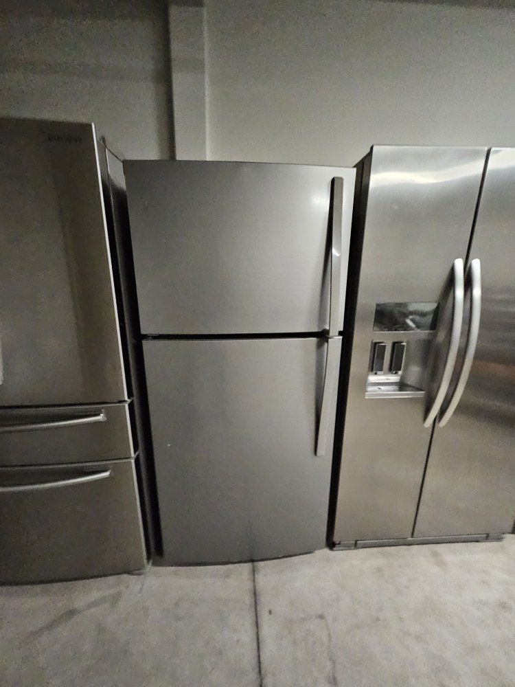 REFRIGERATORS WHIRLPOOL TOP FREEZER - KITCHEN AID SIDE BY SIDE  - SAMSUNG 4 DOORS AND LG BOTTOM FREEZER ALL STAINLESS STEEL THEY