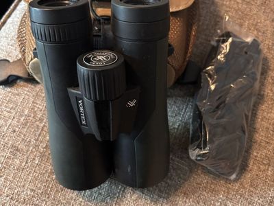 Really nice Vortex crossfire 12x50 hd binoculars in case with strap