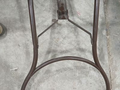 Folding table legs