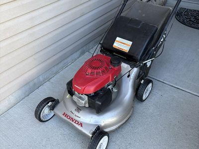 Honda HRR216 ( STOP BLADE SYSTEM )
