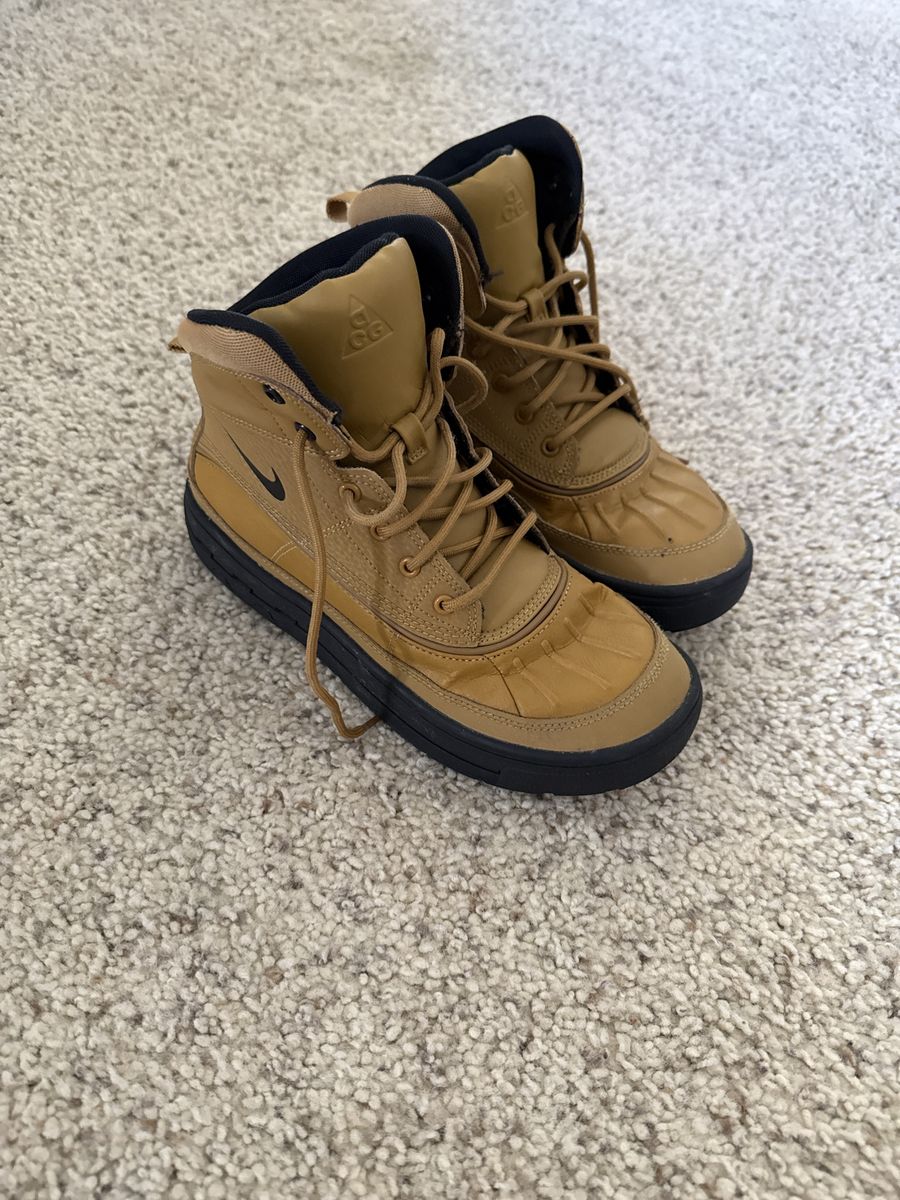 Nike ACG Tan/Black Duck Boots & Other Youth/Kids Shoes - Water Resistant Bundle