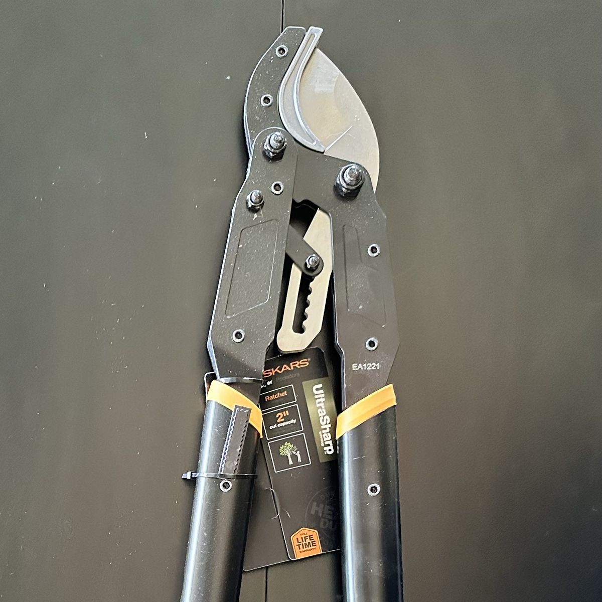 NEW Fiskars Ratchet Loppers
