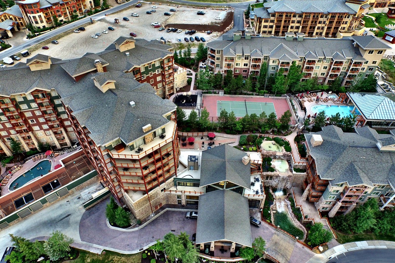 Main image 3