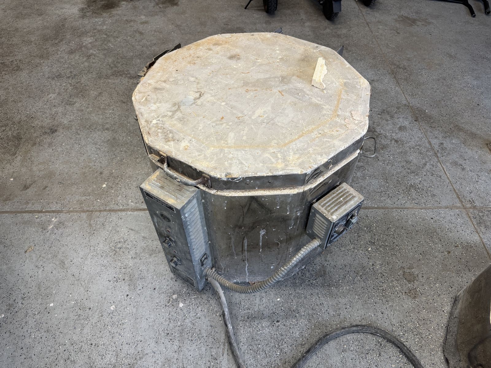 Main image 7