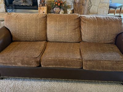 Free couch!