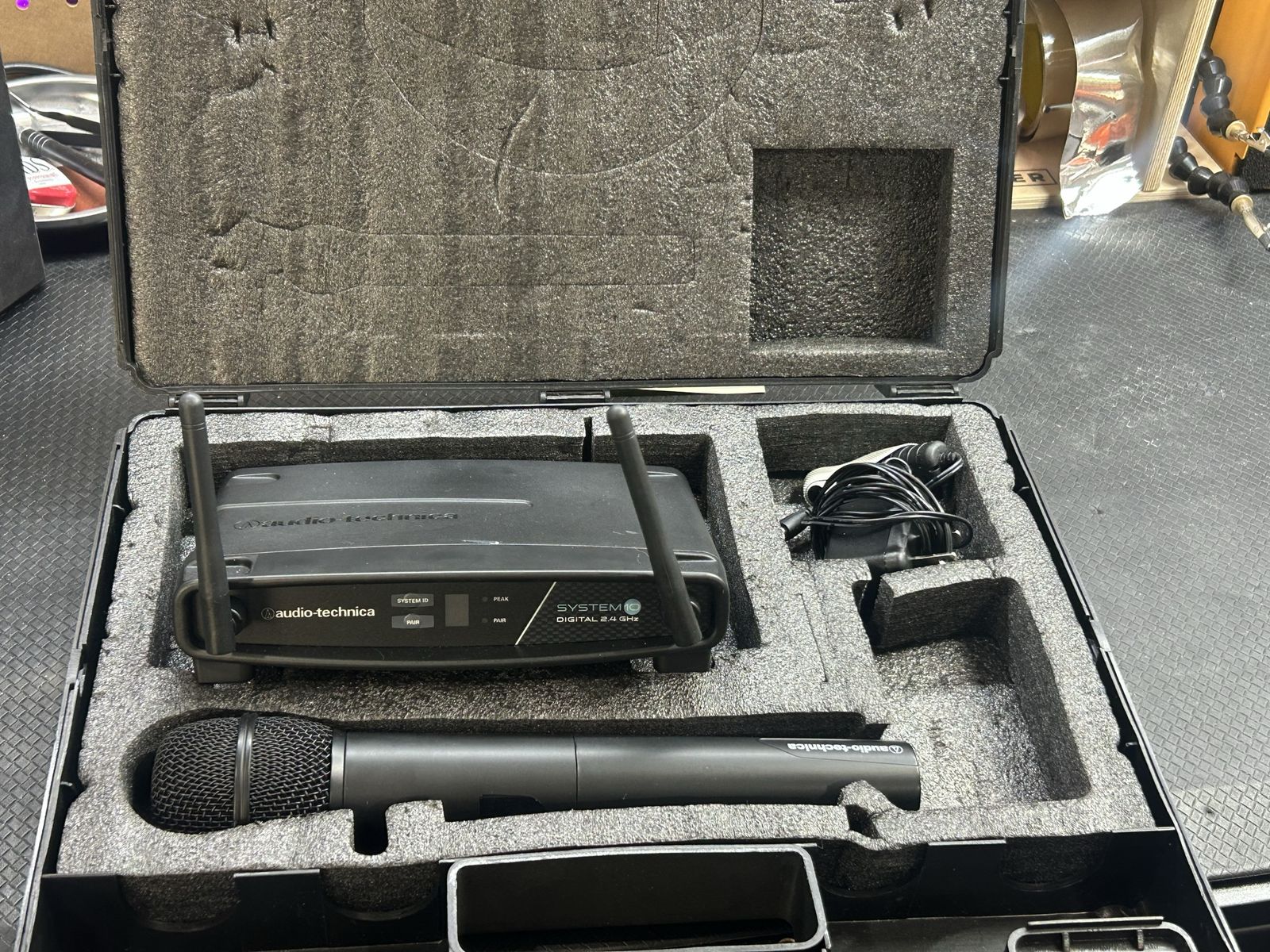 Audio-Technica System 10 Digital Wireless Microphone ATW-1102 – Complete