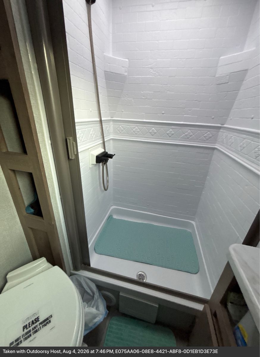 Main image 6