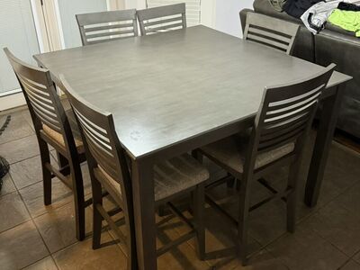 Dining Room Table And 6 Chairs