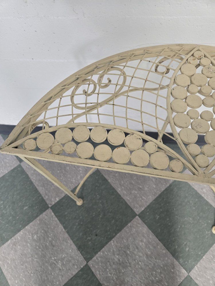Main image 6