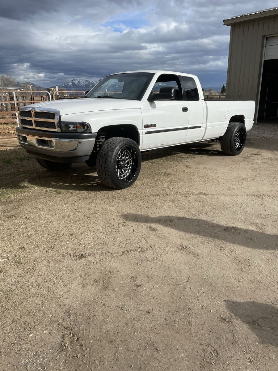 2002 DODGE RAM 2500 Laramie SLT