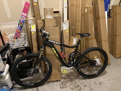 Giant Reign 2 Mountain Bike Full Suspension MTB Fox Talas Shocks Black/Yellow