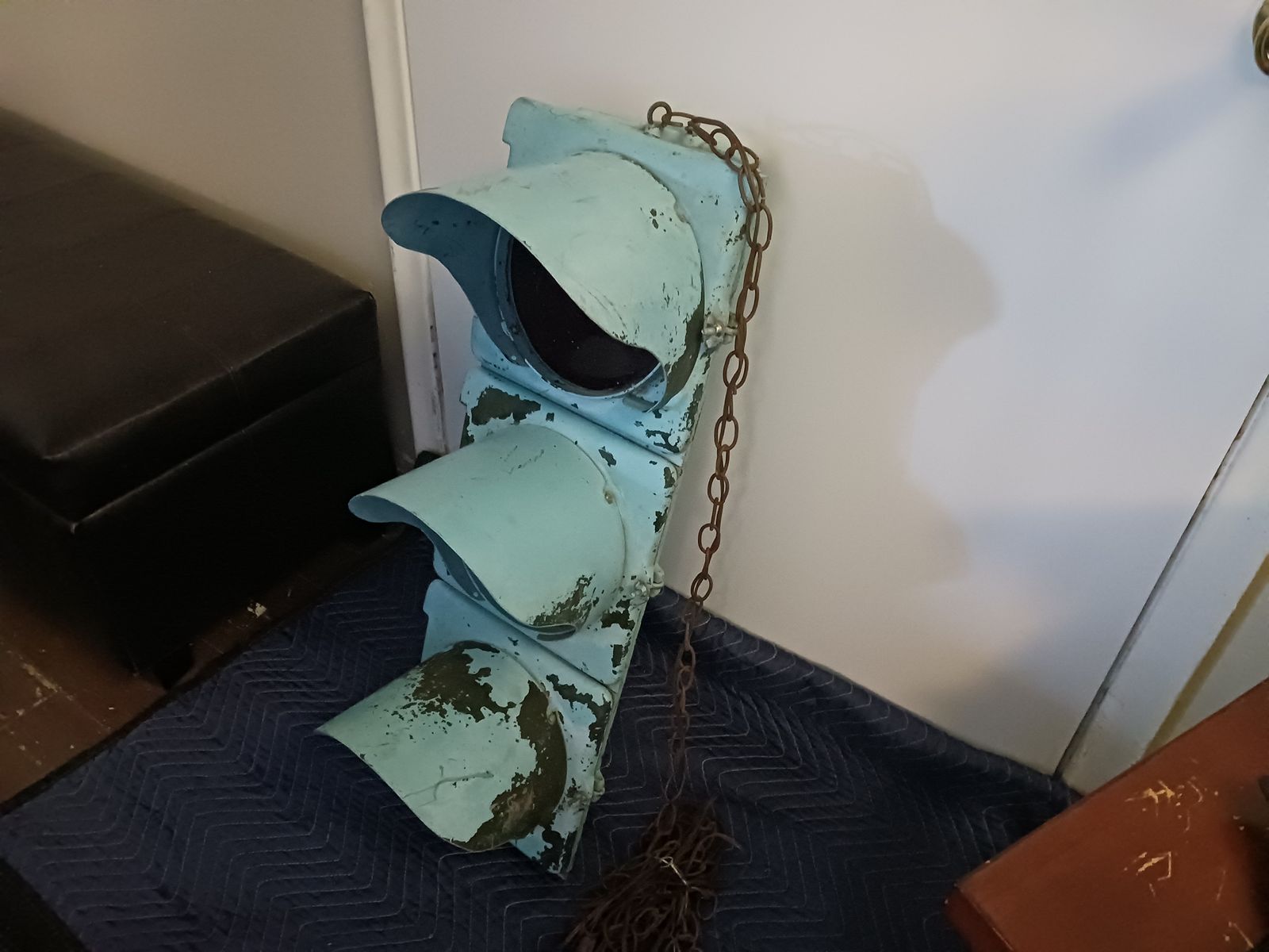 Main image 3