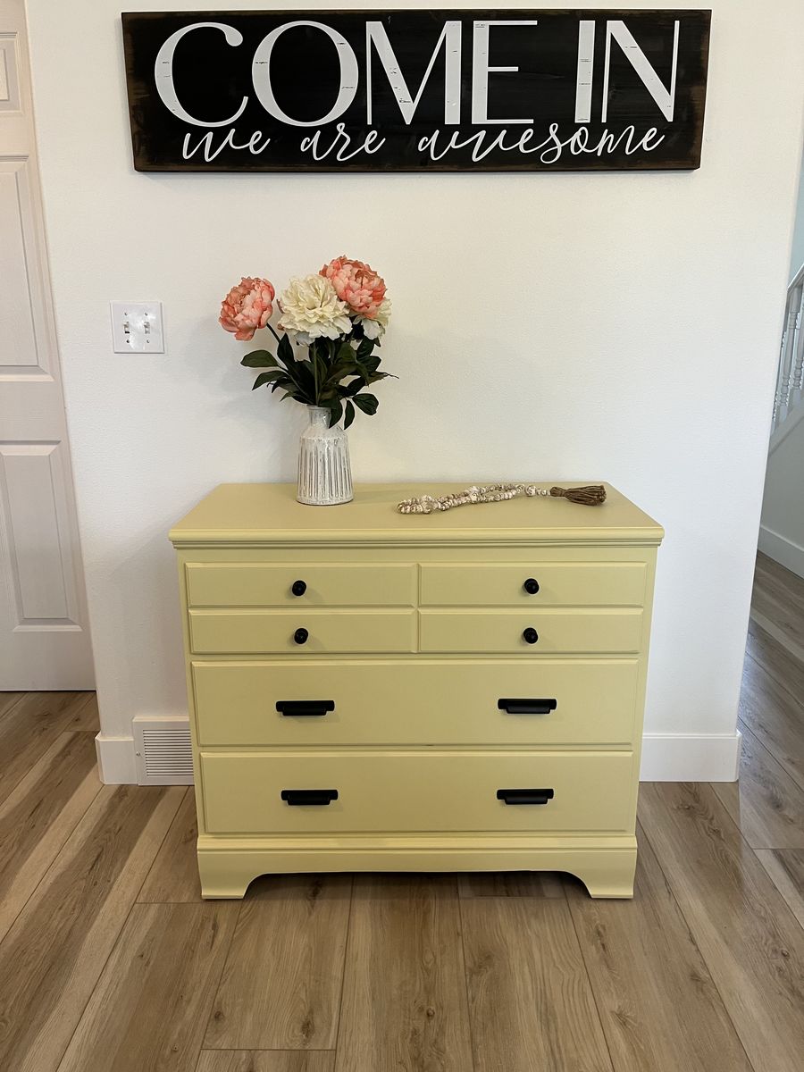 The perfect yellow dresser 