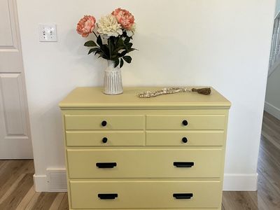 The perfect yellow dresser