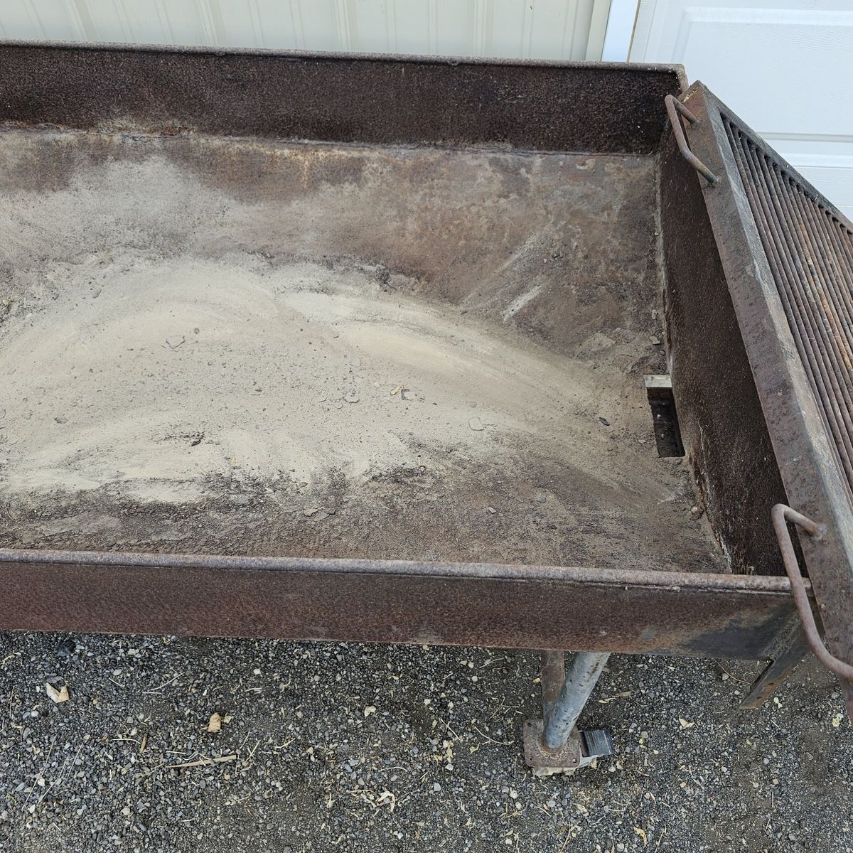 Main image 11