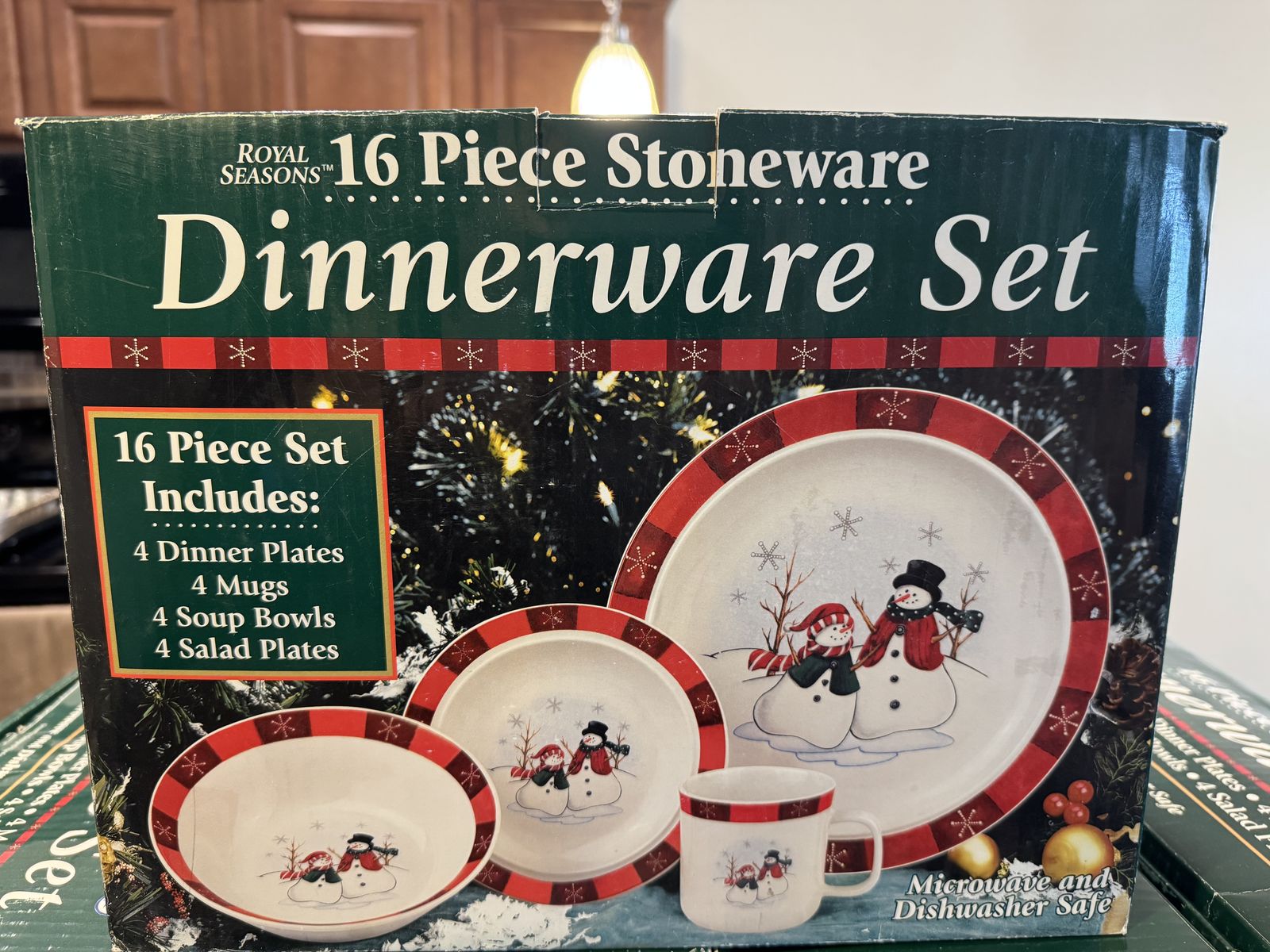 Christmas Dinnerware