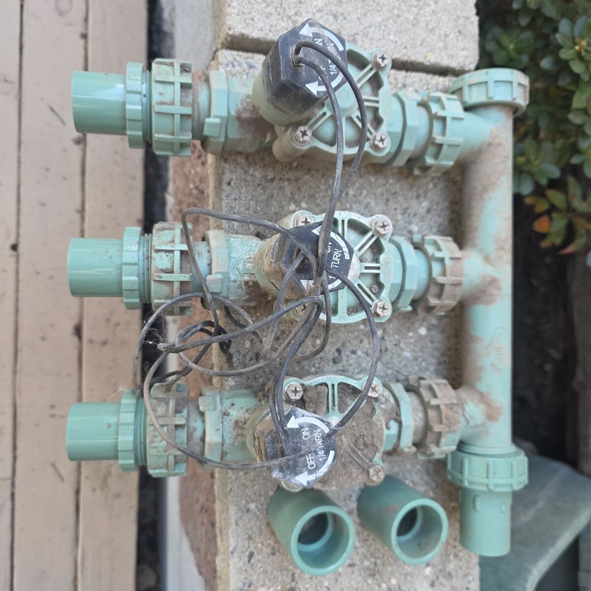 Sprinkler manifold