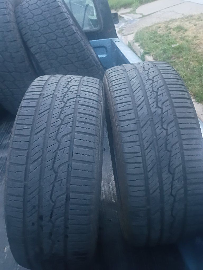 (2) Sumitmo HTR 205/45R17