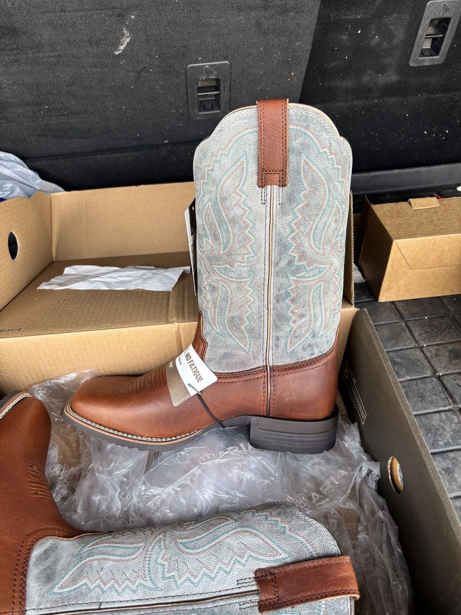 NEW Ariat Women's Hybrid Ranchwork Boots