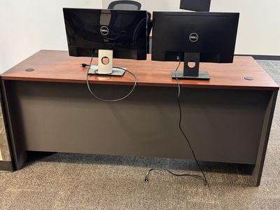 Bush Business Furniture 72” Computer Desk – Commercial Grade – Excellent Condition