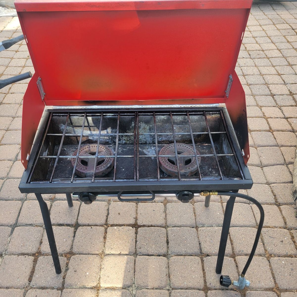 Red Portable Outdoor Gas Cooktop - 2-Burner Camping Stove with Stand and Hose