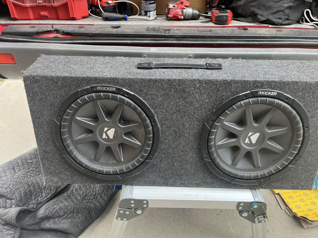 Kicker  Classic 12 inch with box