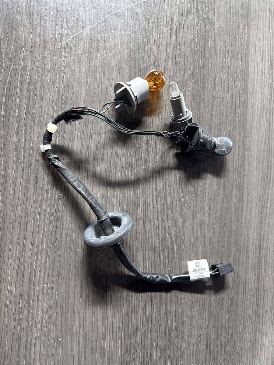 Tail Light Wiring Harness with Bulbs For Hyundai Elantra2019-2020