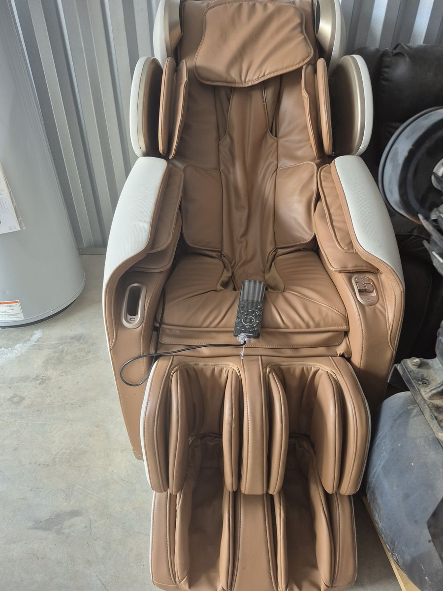 Full body Zero gravity massage chair
