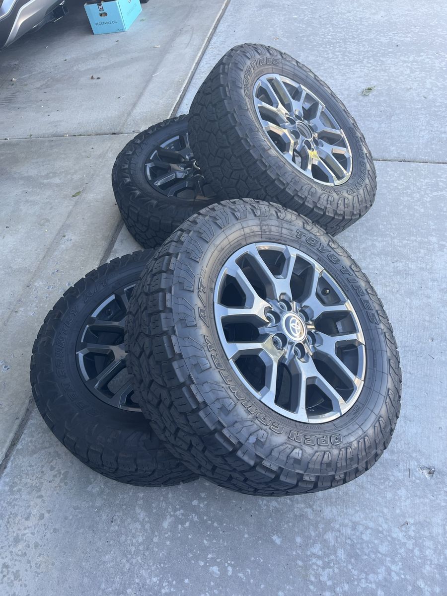 Toyota Tundra Platinum wheels