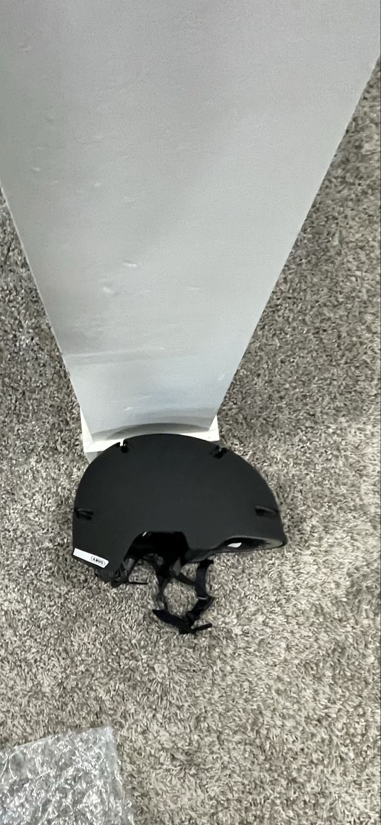 New Abus Scraper 3.0 bike helmet medium