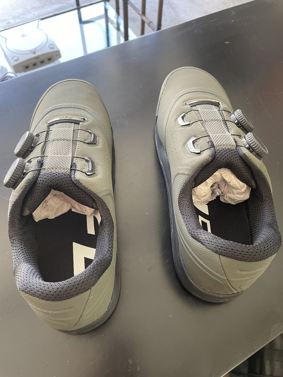 Brand New Size 43.5 Specialized 2FO Cliplite