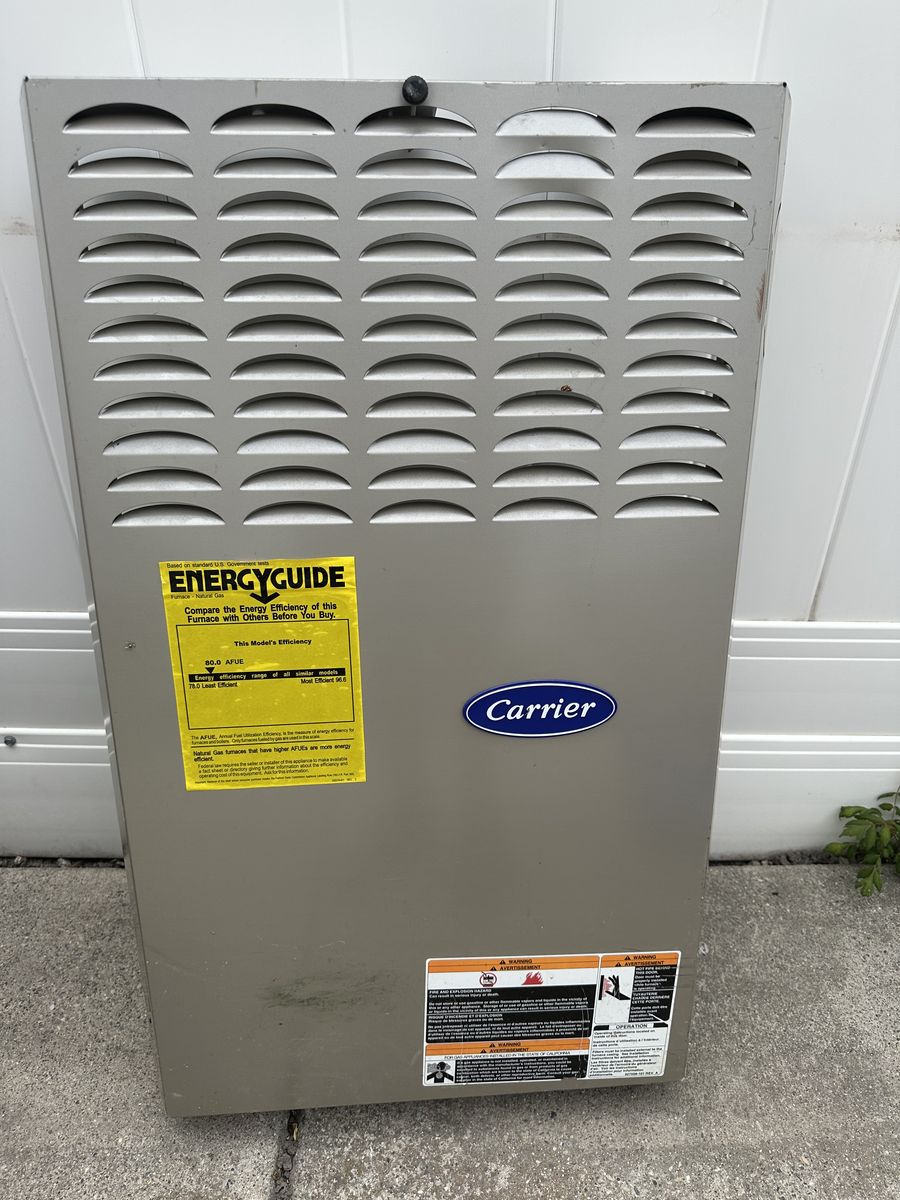 Carrier 110000 BTU Furnace 58STA110 Low Use