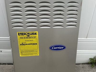 Carrier 110000 BTU Furnace 58STA110 Low Use