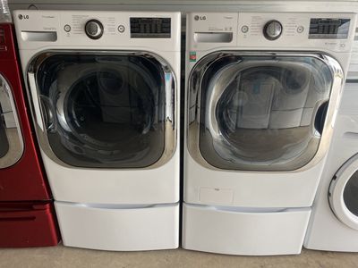 LG Steam Jumbo Washer And Gas Dryer